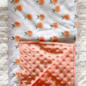 00009147-4372-4D5D-9C0D-4AF9DCD22F1F.jpgv1760896474 Couverture en Minky - Clémentine