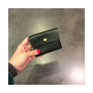 5fdd8a4187f736b5.jpeg Porte Monnaie cuir noir