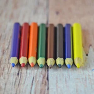 crayons_bois3ans_4.jpgv1628252168 8 crayons de bois courts faciles à tenir de Crayola