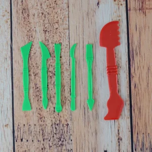 outilsmodeler.jpgv1648485079 6 outils pour modelage en plastique